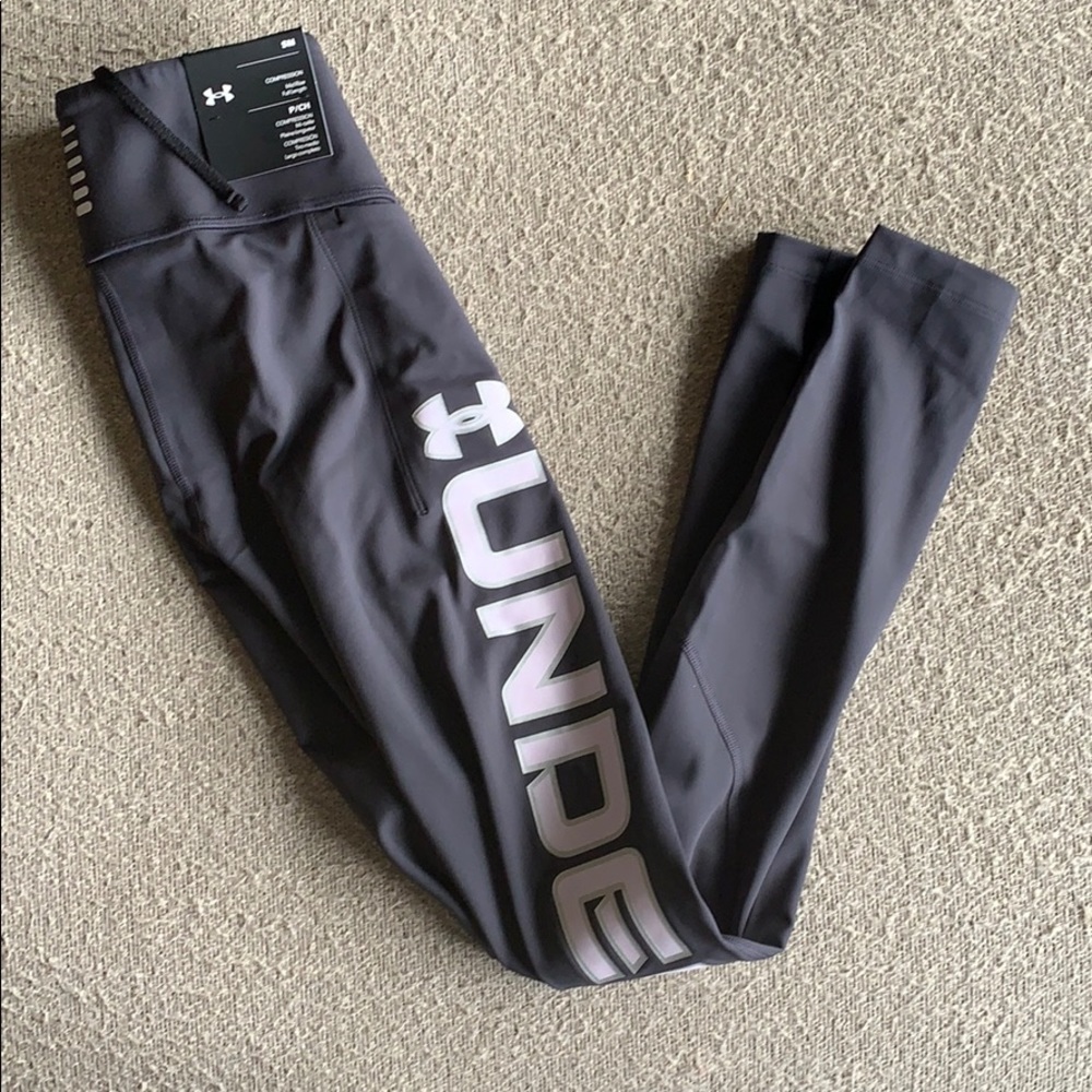 Brand new running leggings with side pocket